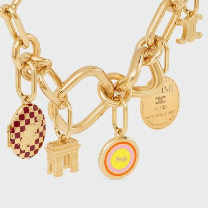 Bedels Sulky-medaille van email en messing met gouden afwerking