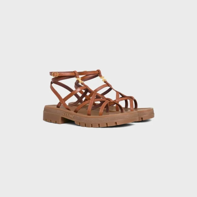 CELINE – Clea Triomphe sandalen met bandjes van kalfsleer – plantaardig gelooid