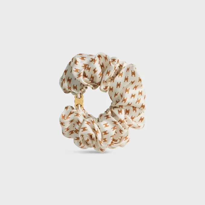CELINE Mini Triomphe Scrunchy van zijde en messing met gouden afwerking