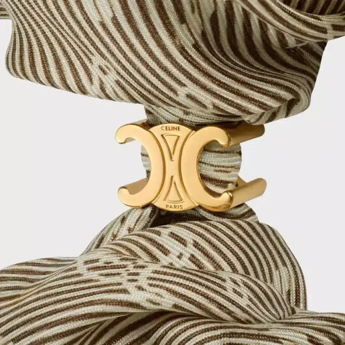 CELINE Triomphe Diagonale scrunchy van zijde en messing met gouden afwerking