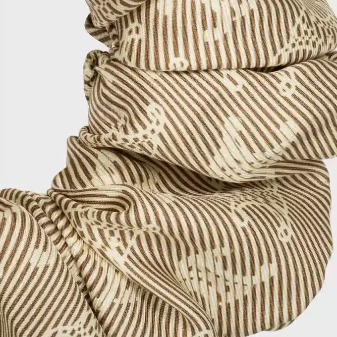 CELINE Triomphe Diagonale scrunchy van zijde en messing met gouden afwerking
