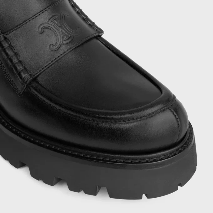 CELINE Triomphe – Loafer van plantaardig gelooid kalfsleer en kalfsleer