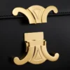 Claude schoudertas met ketting van glanzend kalfsleer
