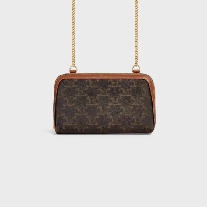 Clutch met ketting in Triomphe Canvas en lamsleer Clutch met ketting in Triomphe Canvas en lamsleer