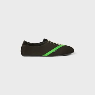 De platte sneaker in grosgrain, fluweel, suède geitenleer en lamsleer