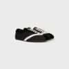 De platte sneaker in grosgrain, fluweel, suède geitenleer en lamsleer