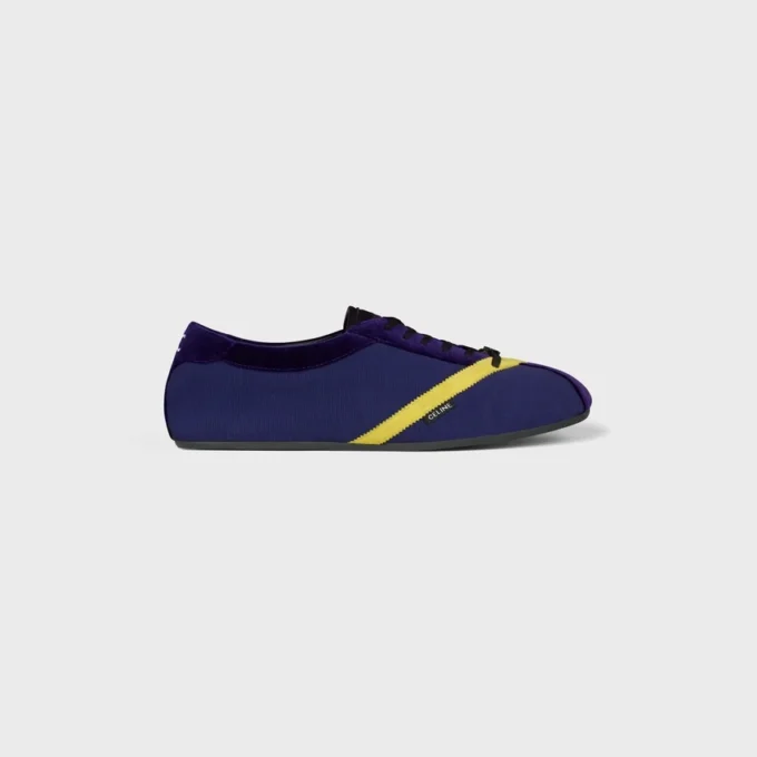De platte sneaker in grosgrain, fluweel, suède kalfsleer en lamsleer