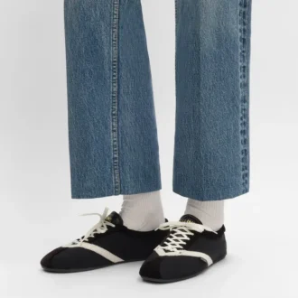De platte sneaker in grosgrain, fluweel, suède kalfsleer en lamsleer