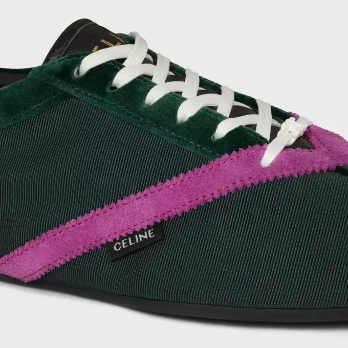 De platte sneaker in grosgrain, fluweel, suède kalfsleer en lamsleer