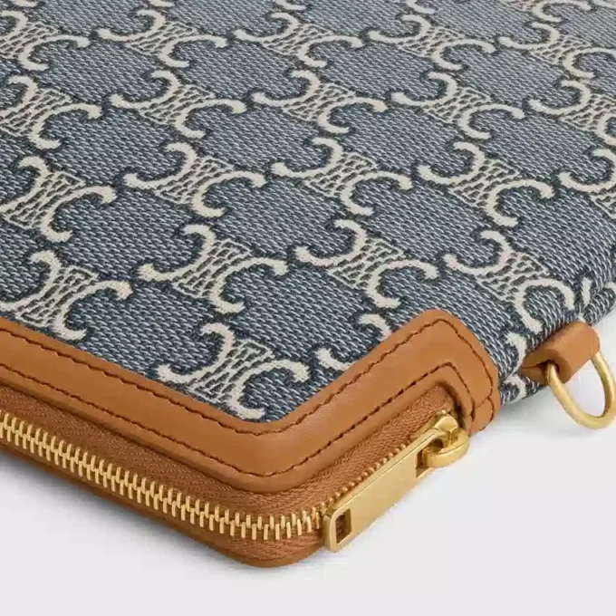 Kleine tas met riem Cuir Triomphe in Jacquard Triomphe All Over