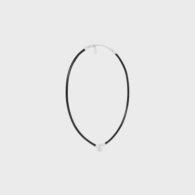 Knoopketting van kalfsleer en messing met rhodiumafwerking