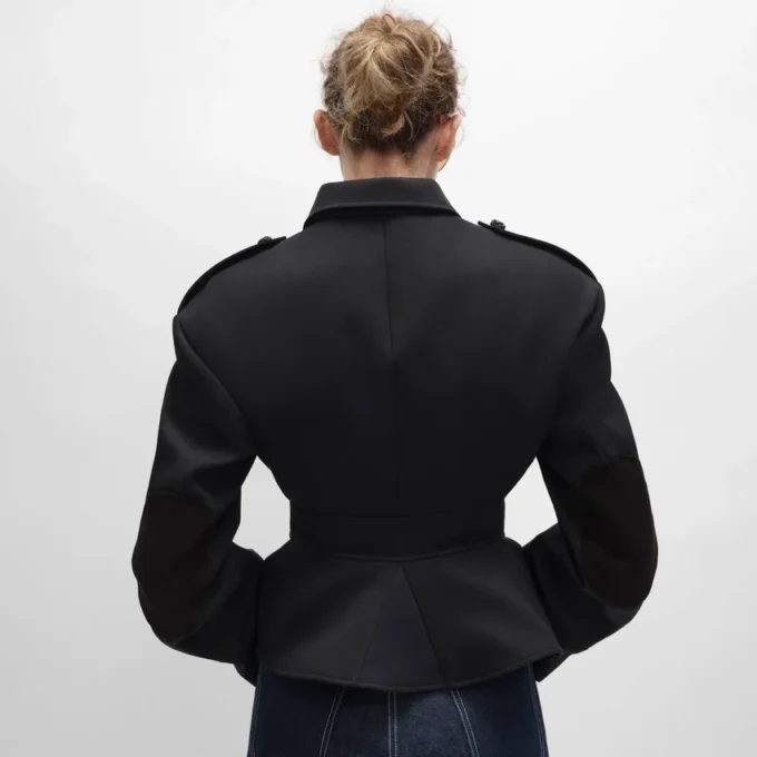 Peplumjasje van wollen gabardine
