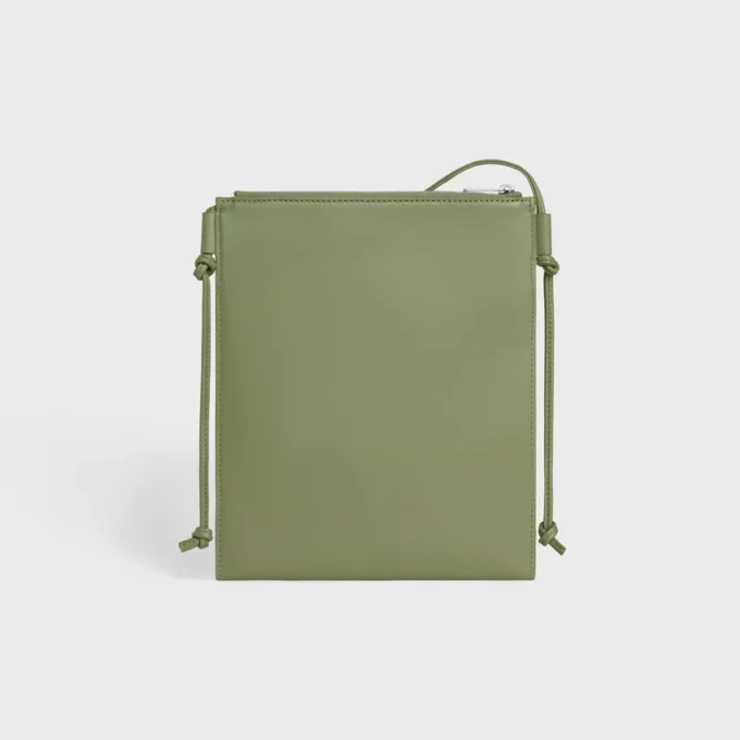 Sharp Pouch Take Away van glad lamsleer
