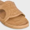 Triomphe-slipper van kalfsleer met krokodillenprint